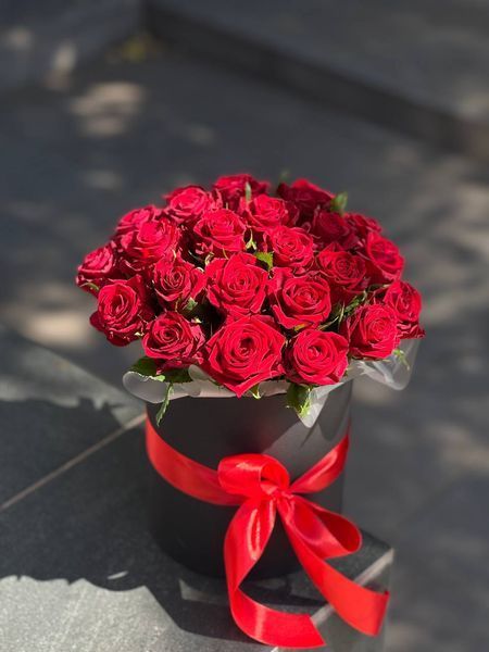 25 червоних троянд в коробці 1167-25redroseinbox фото
